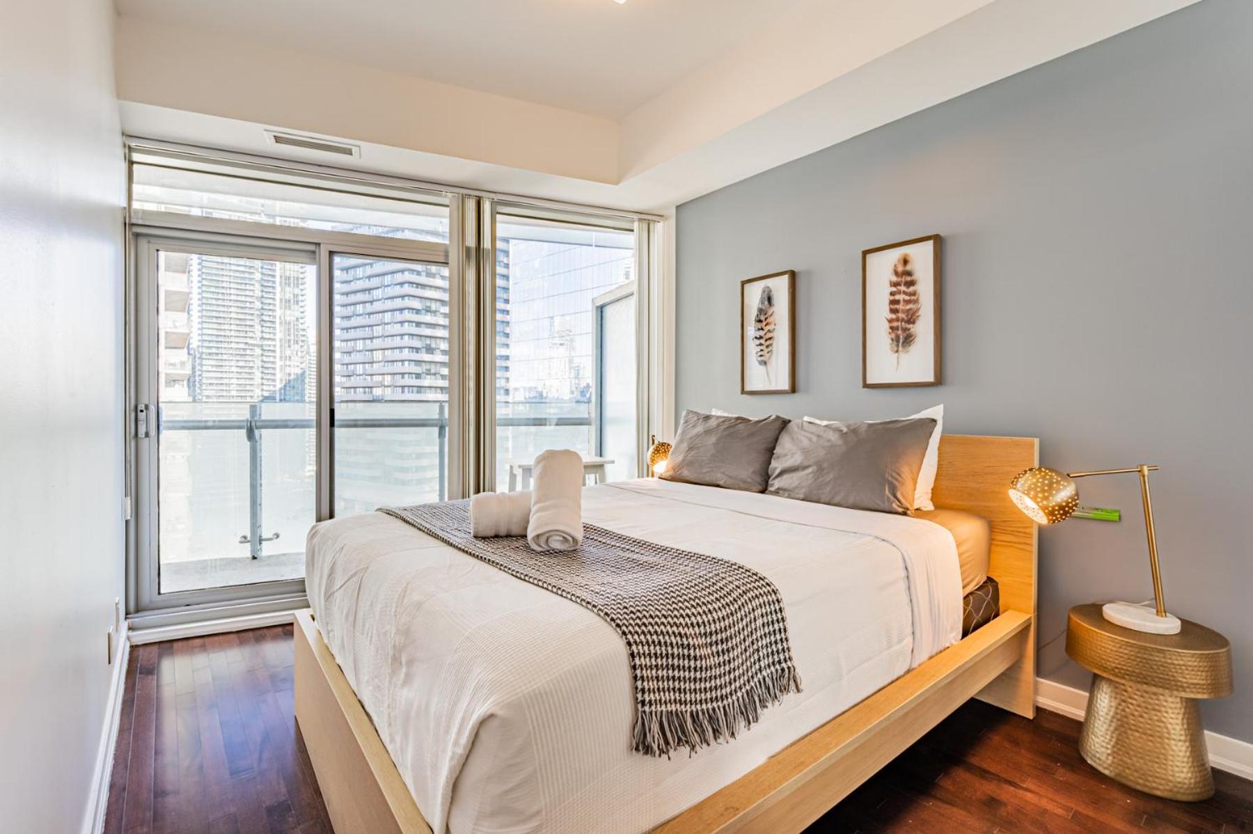 York Suites 5 Toronto Dış mekan fotoğraf